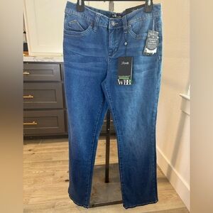 Royalty for me "Wannabettabutt" Mid Rise, Boot Cut, Tummy Control Jeans Size 8